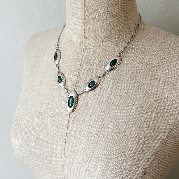 Vintage NATIVE Southwestern Malachite & Sterling Silver Shadowbox Necklace - Picture 2 of 10